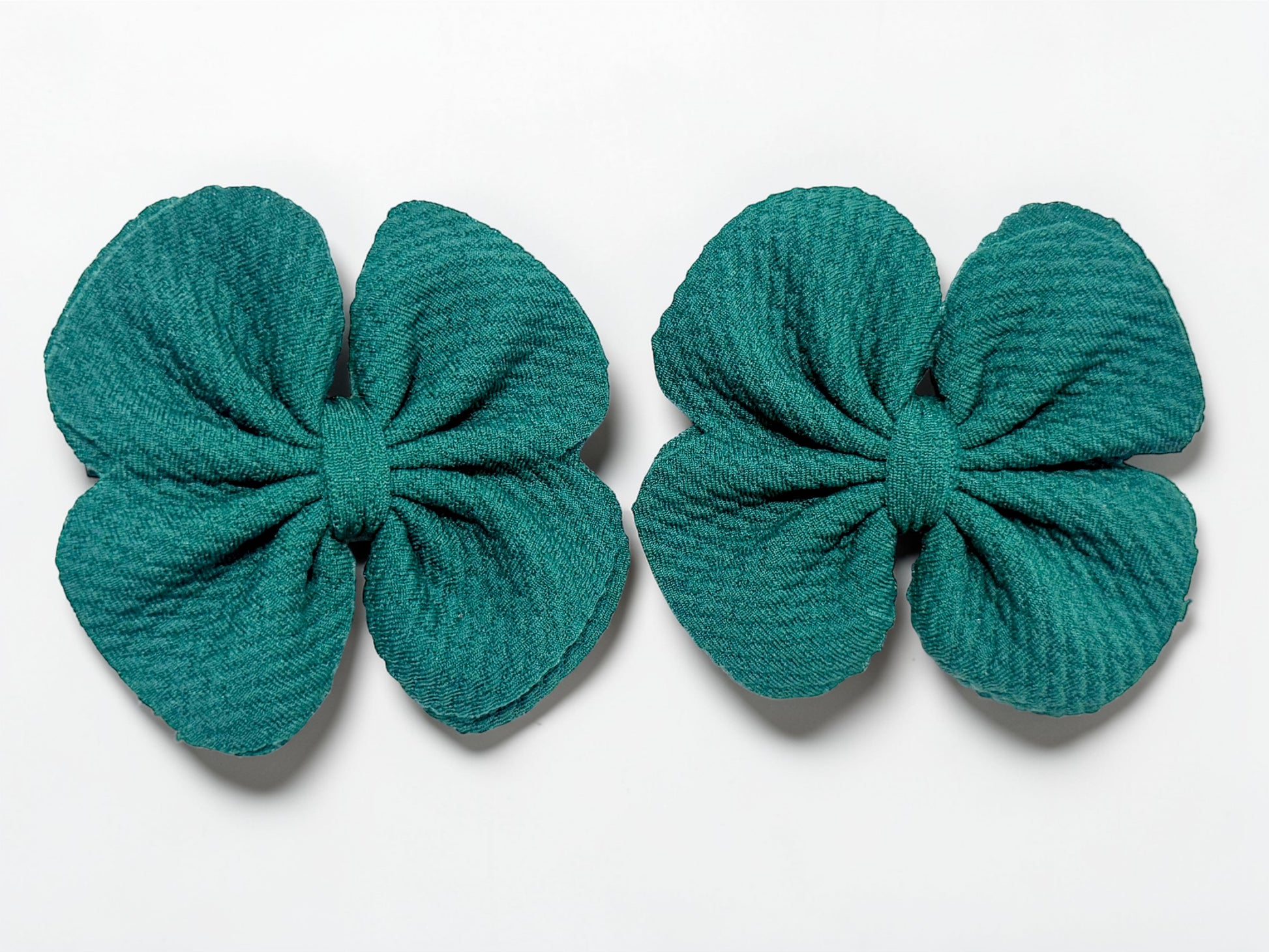 Green clover piggy hair clips for St. Patrick's Day toddler outfit